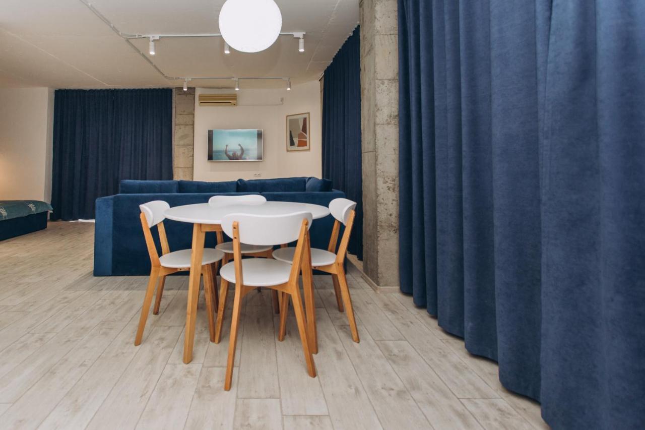 Loft Apartmen Sumî Exterior foto